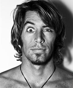 Dave Rastovich refusing to pose for the camera